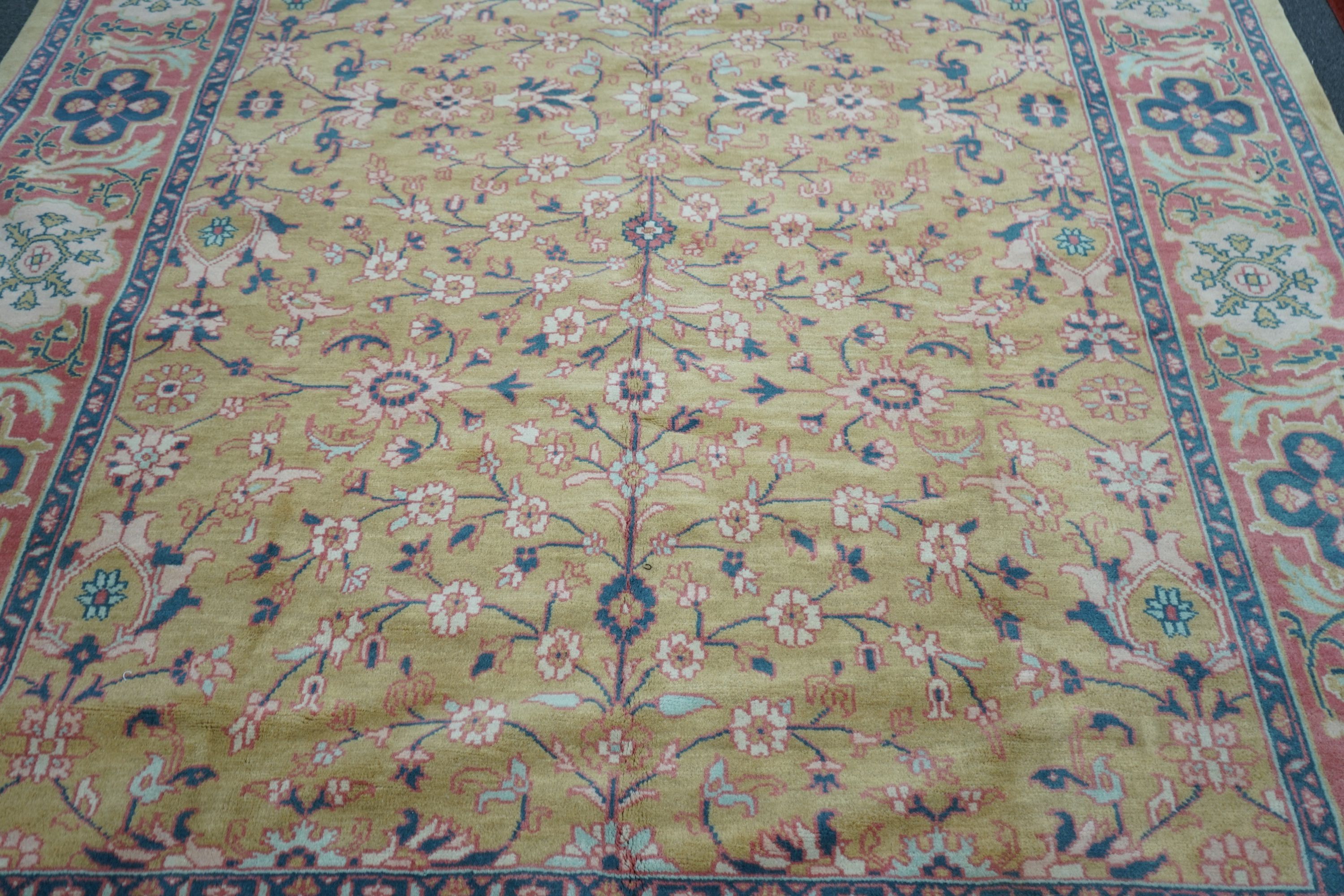 A Persian Mahal carpet, 380 x 240cm